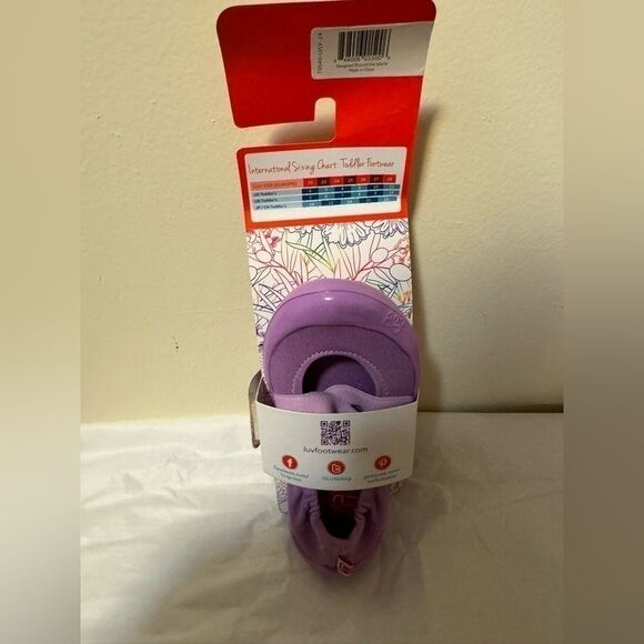 LUV footwear size 7.5/8 Lavender - Girls - Picture 2 of 3